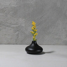 Load image into Gallery viewer, Onyx Vase