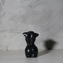 Load image into Gallery viewer, Annika Vase
